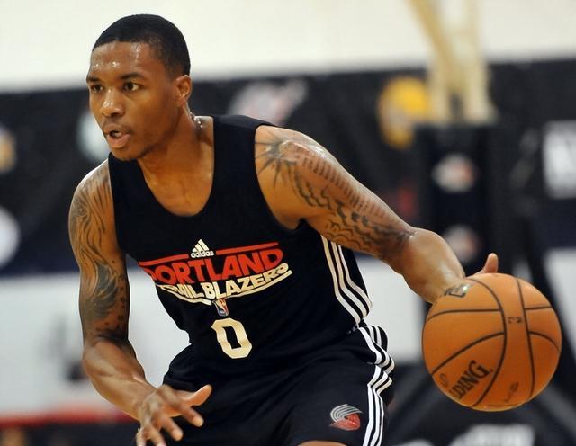 的球员都在 的球员都在